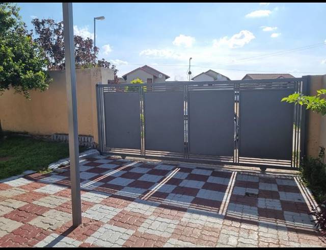 3 BEDROOM HOUSE FOR SALE IN KYA SANDS